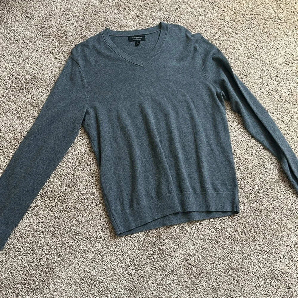 Banana Republic Men Gray Sweater Like New Medium
